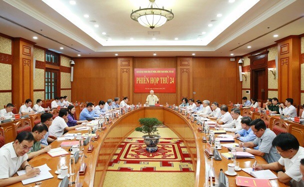 阮富仲总书记主持召开的中央肃贪反腐斗争会议。