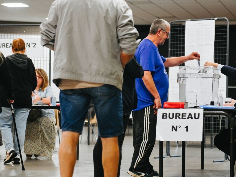 选举分两轮举行，法国选民将选出国民议会的议员，预料投票率会很高。（图：AFP）
