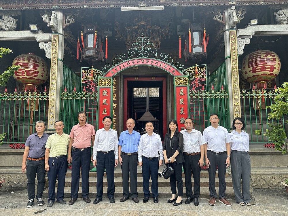 广东省侨联代表团拜访穗城会馆。