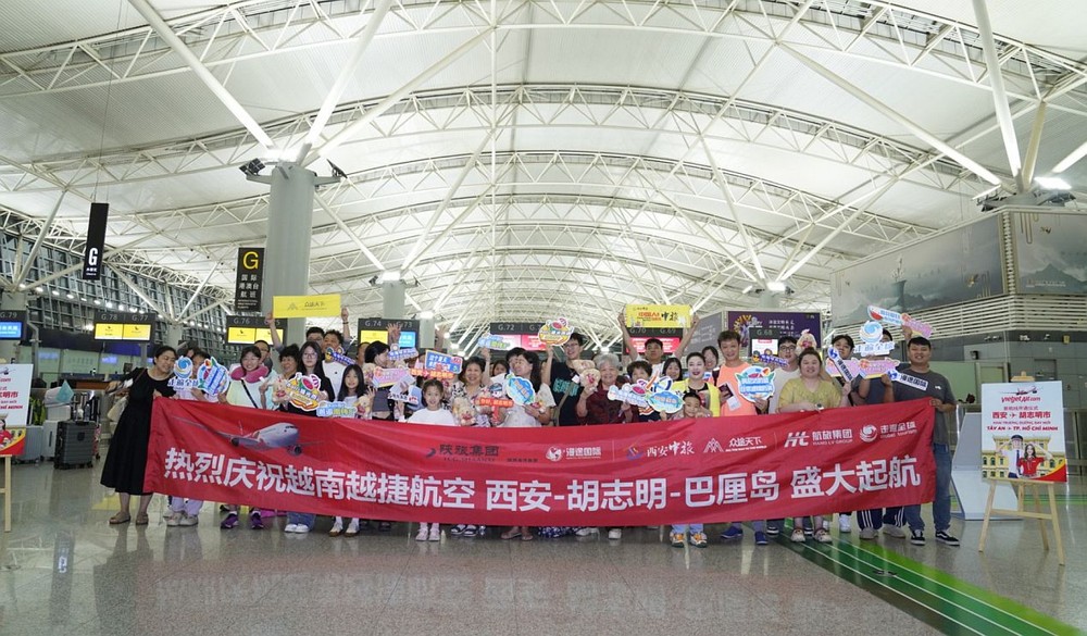 越捷航空的胡志明市—西安航线起航。