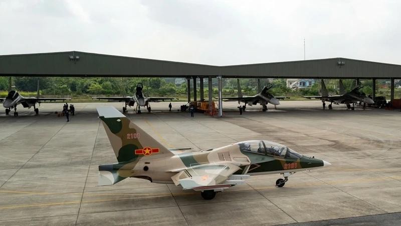 YAK-130型军机。（图：人民报）