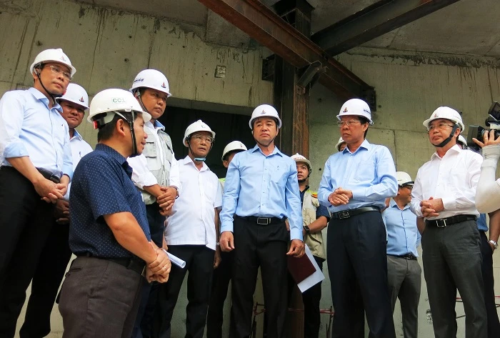 Chủ tịch Phan Văn Mãi kiểm tra tại dự án Rạp xiếc Phú Thọ