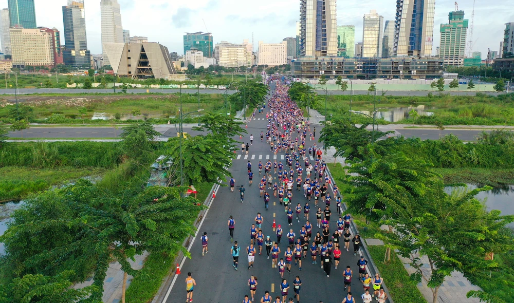 4.000 vận động viên tham gia giải bán Marathon TP Thủ Đức