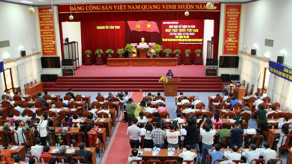 Quang cảnh buổi Lễ kỷ niệm 64 năm ngày Thầy thuốc Việt Nam