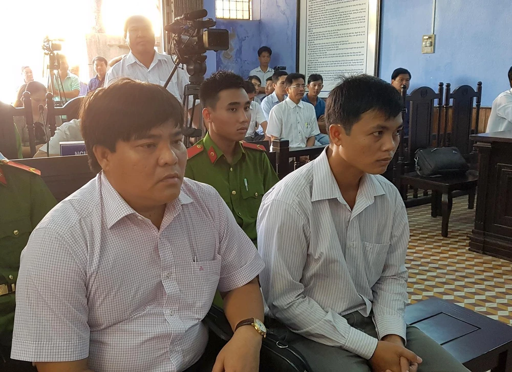 Phiên tòa xét xử 2 cựu Cục QLTT tỉnh Sóc Trăng ngày 9-7
