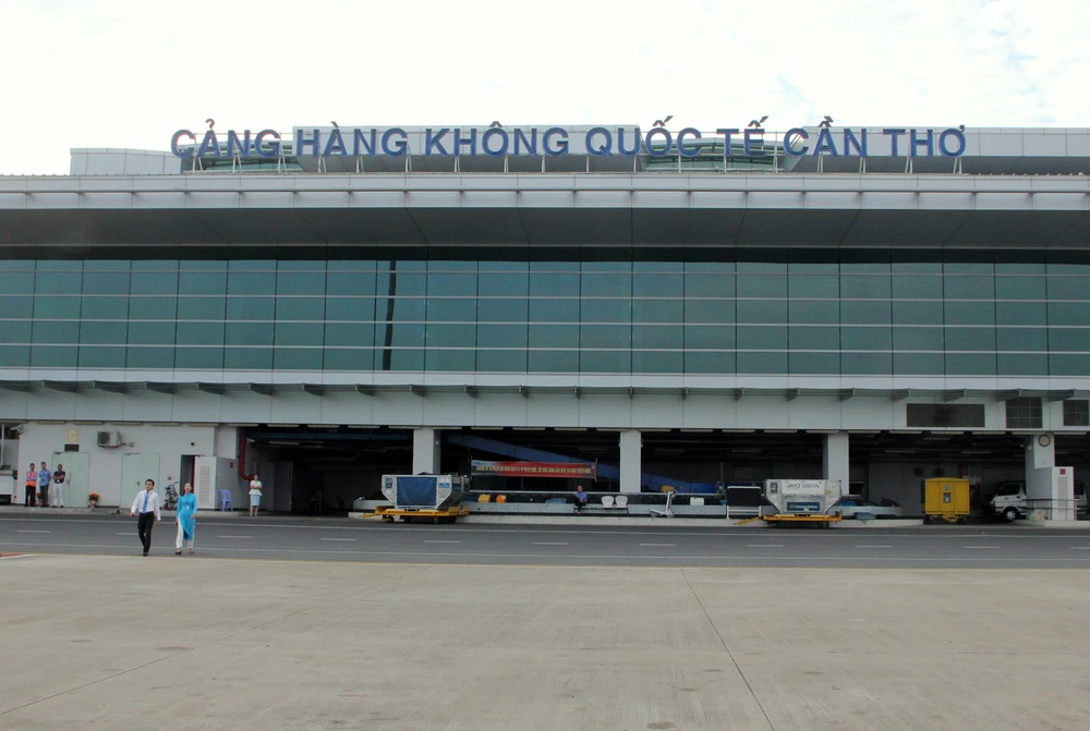 Sân bay Quốc tế Cần Thơ đón 105 công dân Việt Nam từ Indonesia về nước