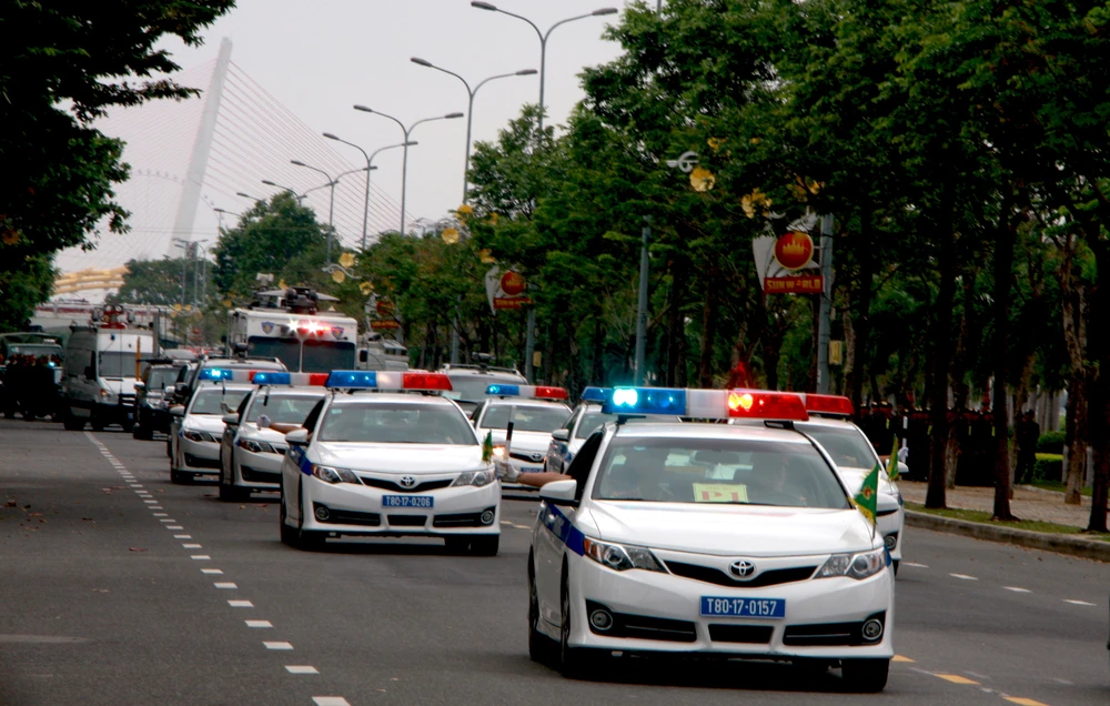 Nhiều loại phương tiện bị cấm lưu thông, đậu đỗ trên nhiều tuyến đường của TP Đà Nẵng để phục vụ APEC 
