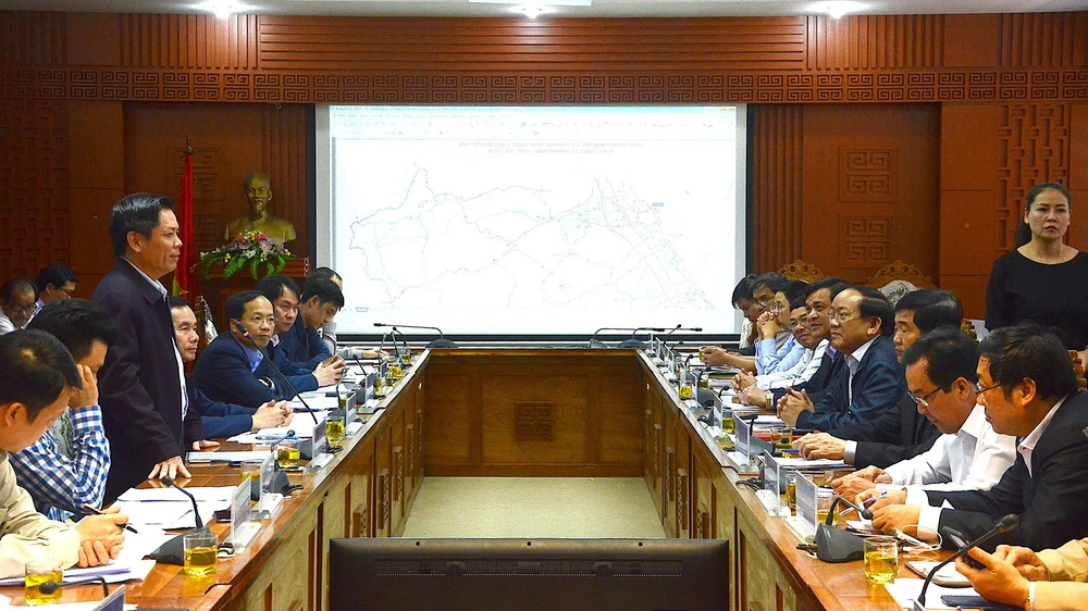 Bộ trưởng Bộ GTVT Nguyễn Văn Thể làm việc với tỉnh Quảng Nam 