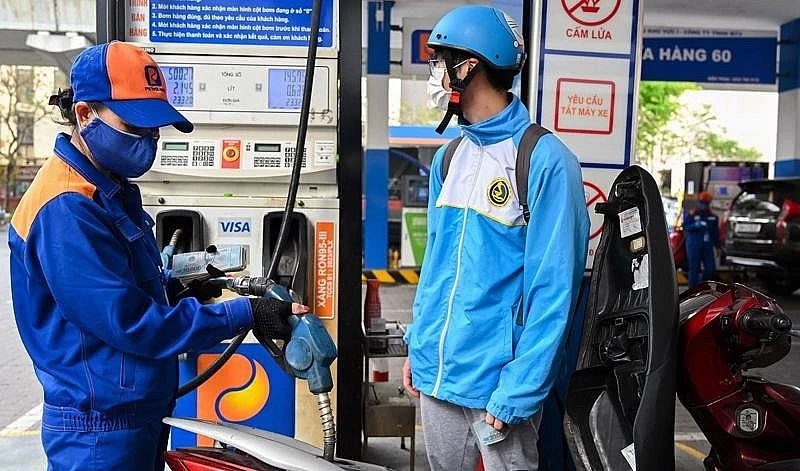 Giá nhiều loại xăng dầu tiếp tục tăng, chiều 4-4