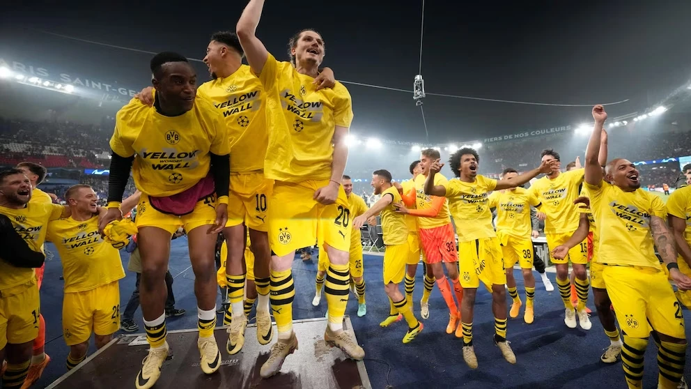 Borussia Dortmund và khúc ca của trái tim kiêu hãnh