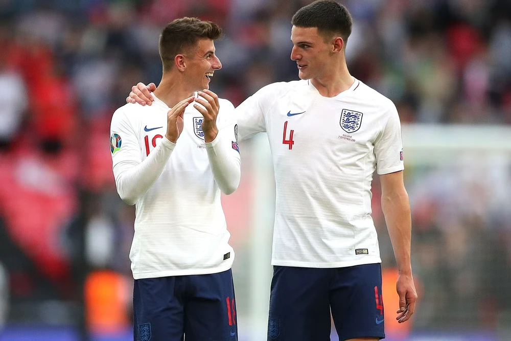 Đôi bạn Mason Mount và Declan Rice: hai chọn lựa – hai ngã đường tới đỉnh cao- Ảnh 2.