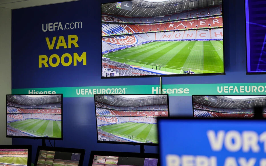 Nhật ký Euro 2024: Công nghệ ‘snickometer’, chuyện VAR và lễ hội bóng đá ở Munich