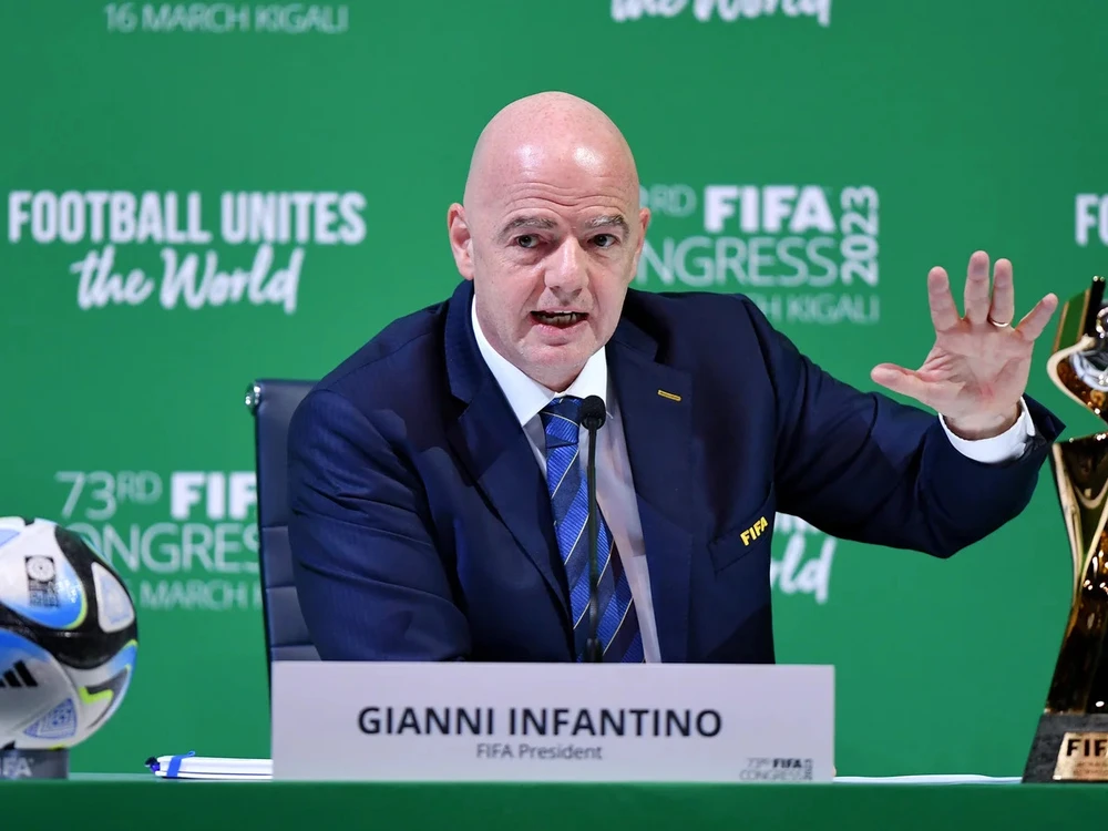 Lễ bốc thăm World Cup 2026 khu vực châu Âu được tổ chức trực tuyến, chủ tịch FIFA Gianni Infantino thở phào