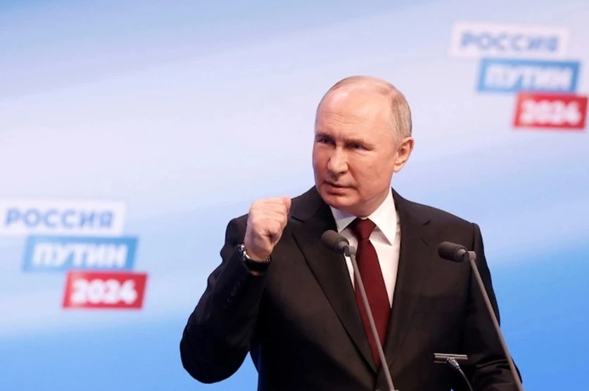 Tổng thống Nga Vladimir Putin phát biểu sau bầu cử. Ảnh: Reuters