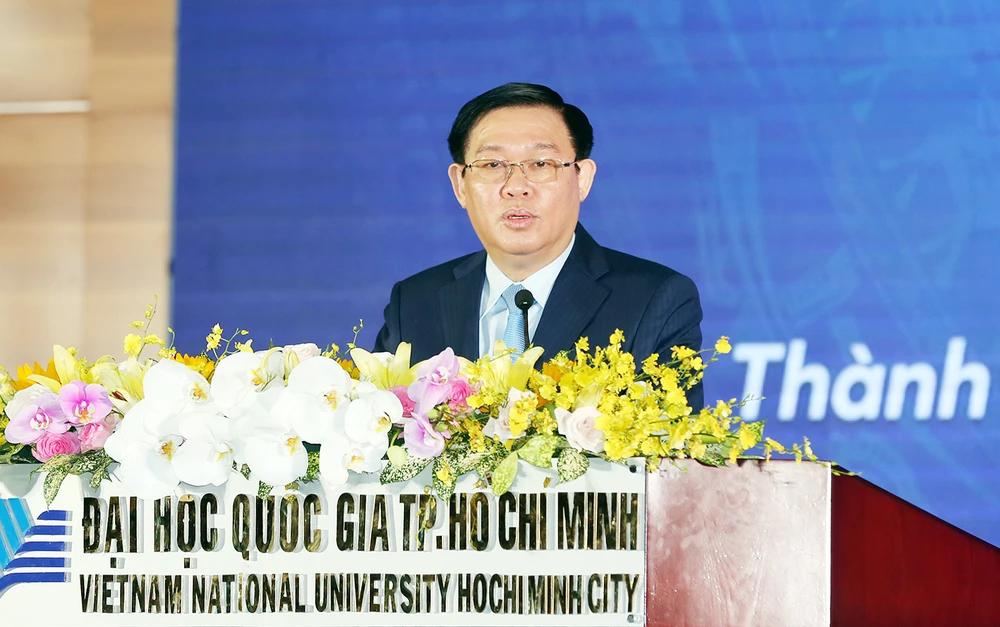  Phó Thủ tướng Vương Đình Huệ phát biểu tại buổi lễ. Ảnh: VGP