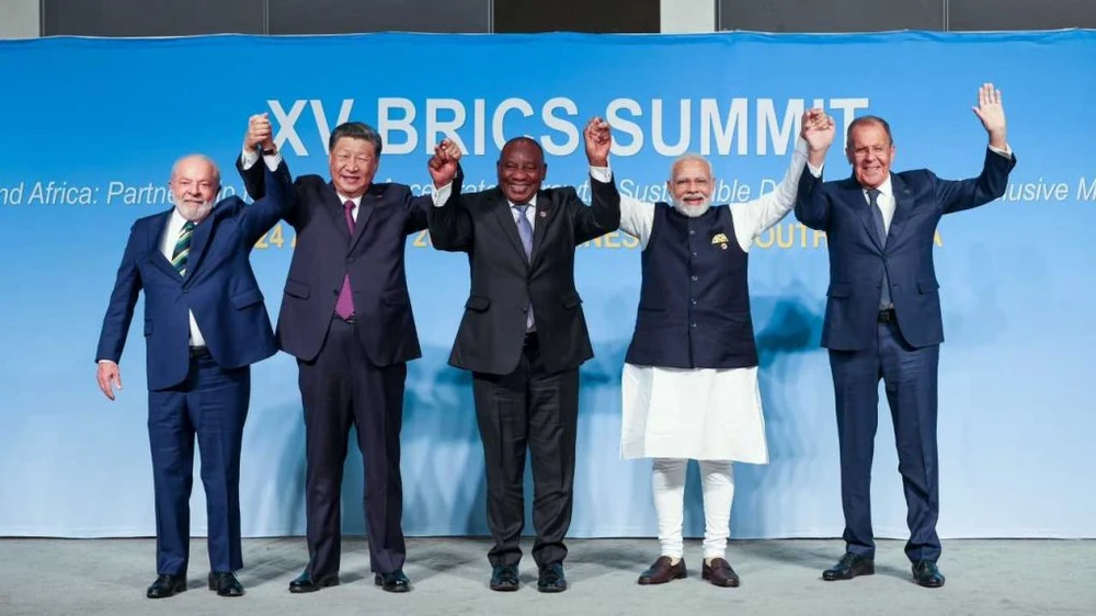 Các nhà lãnh đạo tham dự Hội nghị thượng đỉnh BRICS. Ảnh CNBC