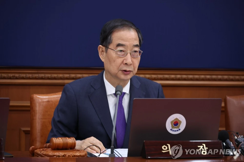 Thủ tướng Hàn Quốc Han Duck-soo. Ảnh: YONHAP