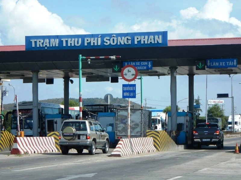 Trạm thu phí 319 Sông Phan tỉnh Bình Thuận.