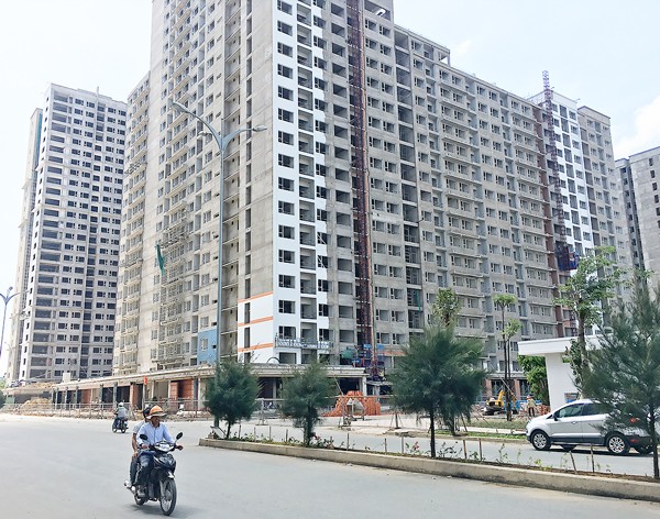 A resettlement apartment block in Thu Thiem new urban area in Mai Chi Tho street, District 2, HCMC (Photo: SGGP)