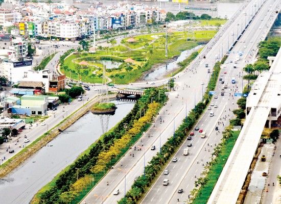   Hanoi Highway after expansion in HCMC (Photo: SGGP)