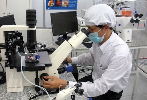 Prime Minister Nguyen Xuan Phuc has ordered all central agencies and local administrations nationwide to make plans for optimum usage of all advantages offered by the 4th Industrial Revolution. (Photo: thesaigontimes.vn)