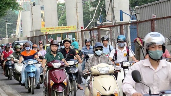 Xuan Thuy street narrowed by Nhon-Hanoi station project in Cau Giay district, Hanoi (Photo: SGGP)