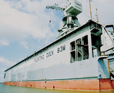 Floating dock 83M, one hundreds of billions of dong loss making projects of Vinalines