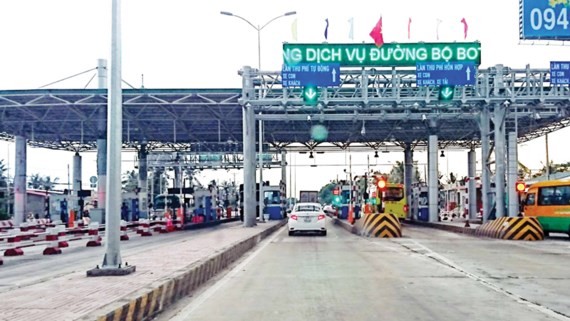 After facing severely public objection, Cai Lay BOT tollbooth has halted operation since August 14 to wait for decision from the Ministry of Transport (Photo: SGGP)