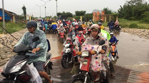 Many places in Tien Giang province  started seeing wide spread rain on December 25 (Photo: SGGP)