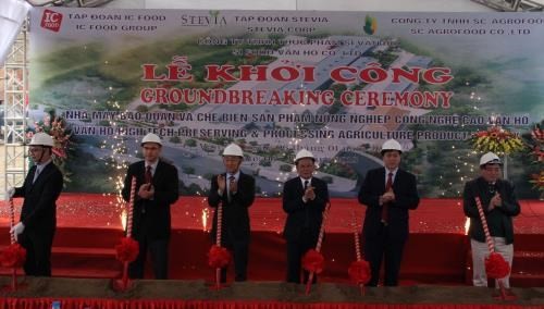 At the ground-breaking ceremony of the plant (Source: VNA)