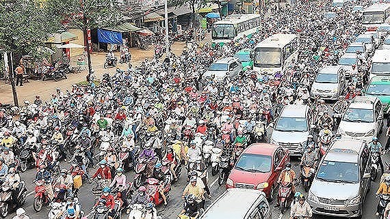 Traffic jam in a HCMC street (Photo: SGGP)