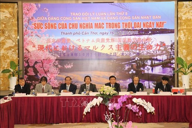 The Communist Party of Vietnam (CPV) and the Japanese Communist Party (JCP) hold the eighth theoretical exchange workshop, themed “the Vitality of Marxism today,” in Can Tho on October 16. (Photo: VNA)