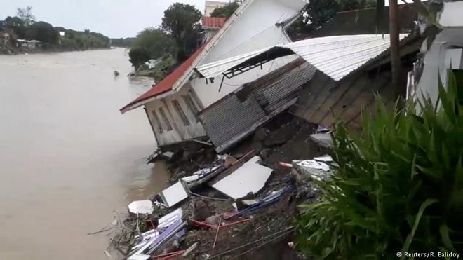 A house in the Philippine collapse due to Storm Usman (Photo: Reuters)