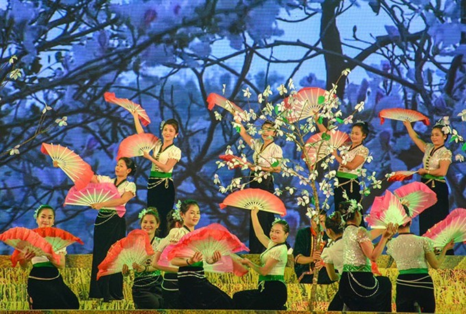 An art performance at the Hoa Ban Festival 2018 held in Điện Biên Province. — (Photo: baodienbienphu.info.vn)