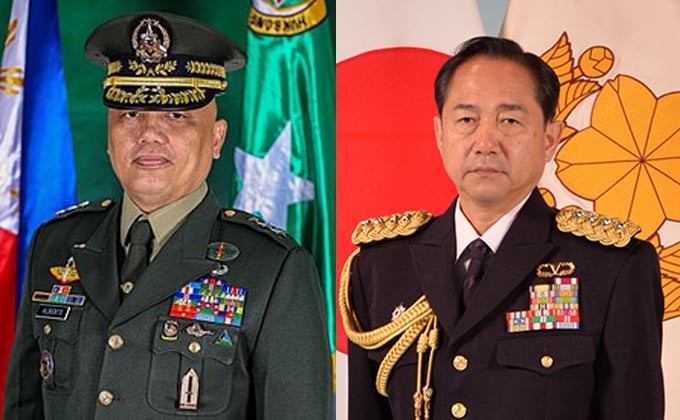 Chief of Staff of Japan's Ground Self-Defense Force Gen. Koji Yamazaki (R) on March 4 met with his Philippine counterpart Maj. Gen. Macairog Alberto (Source: news.mb.com.ph)