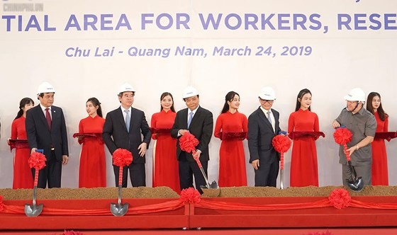 Prime Minister Nguyen Xuan Phuc  (middle) at the ground breaking ceremony of Thaco Truong Hai (Photo: VGP)