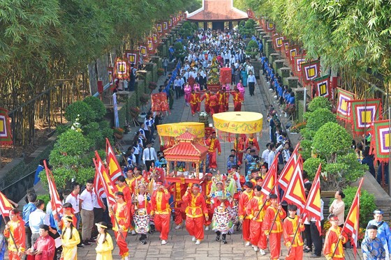 A view of the ceremony hosted to commemorate Hung Kings in HCMC's District 9 on April  14 (Photo: SGGP)