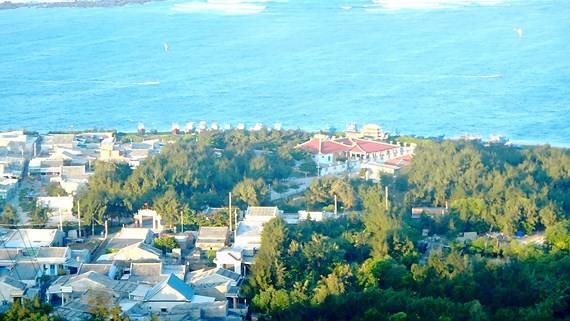 A view of Phu Quy Island 