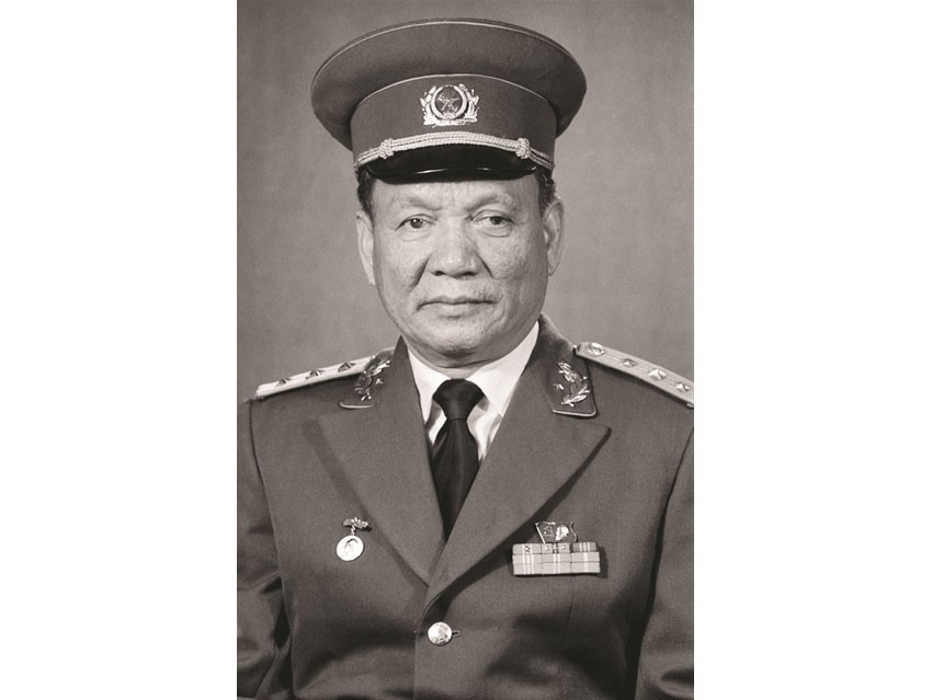 Former President and Politburo member Le Duc Anh