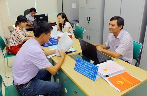 Vietnam has nearly five million household businesses which contribute about 30 percent of the country’s gross domestic product (GDP). Fee exemptions for enterprise registration are expected to reduce business operating costs. (Photo: luatvietphong.vn)