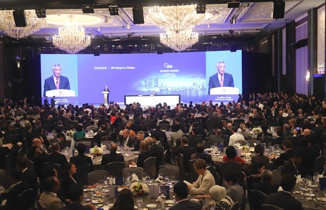 Singaporean Prime Minister Lee Hsien Loong deliver his opening speech at the 18th Shangri-La Dialogue (Photo: VNA)