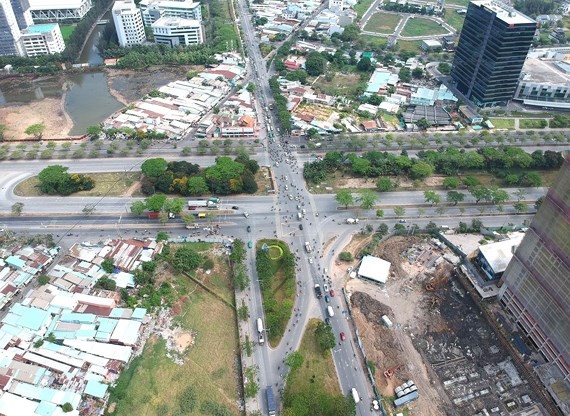 Junction at Nguyen Van Linh - Nguyen Huu Tho crossing to be built (Photo: SGGP)