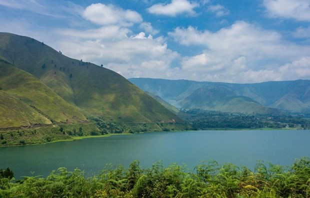 Toba Lake (Source: Wikipedia)
