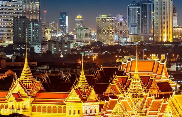 Bangkok by night (Source: smartertravel)