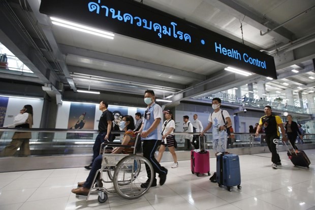 Suvarnabhumi Airport is adopting stricter health measures to monitor travellers arriving from China where a mysterious viral pneumonia has broken out. (Photo: bangkokpost.com)