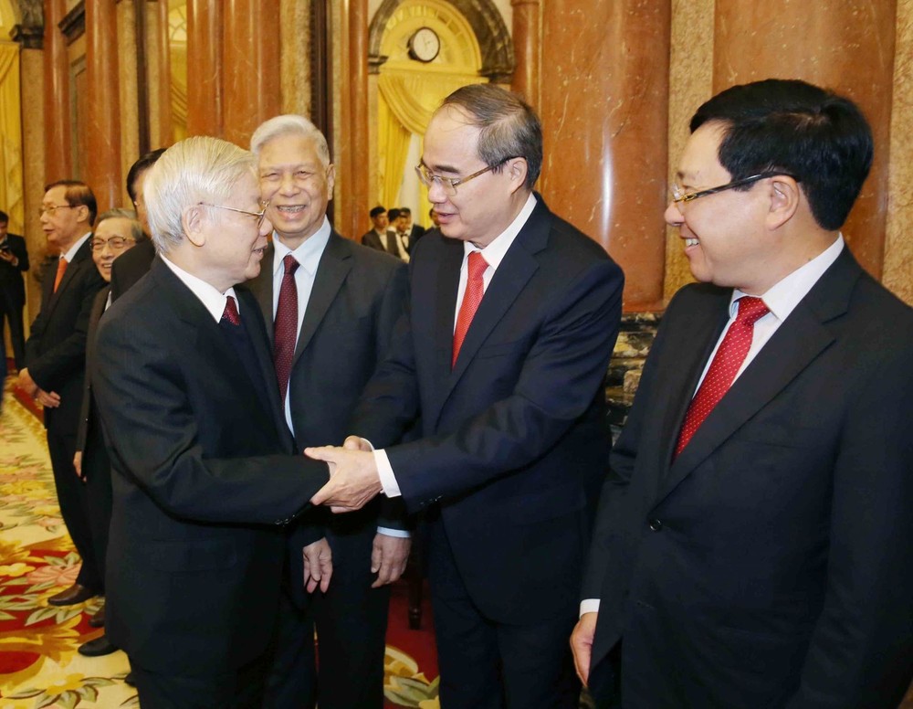  Party General Secretary and President Nguyen Phu Trong chairs a get-together on the occasion of the traditional Lunar New Year on January 22 with veteran revolutionaries, current and former leaders of the Party, State, Vietnam Fatherland Front, and overs