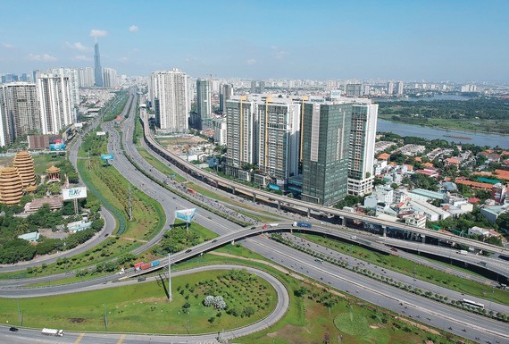 Building complexes on both sides of the Ben Thanh – Suoi Tien route in District 2, HCMC