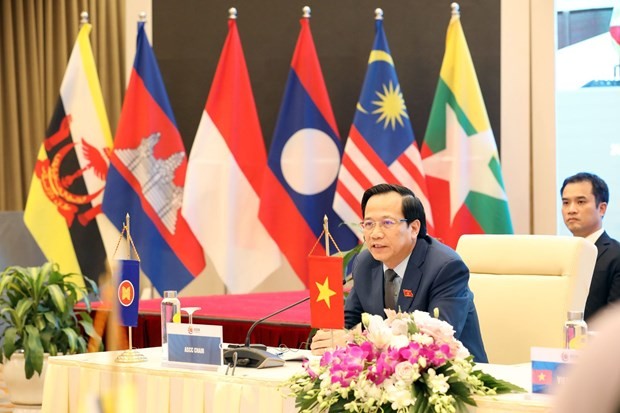 Minister of Labour, Invalids and Social Affairs Dao Ngoc Dung speaks at the 24th meeting of the ASEAN Socio-Cultural Community Council in Hanoi on November 6 (Photo: VNA)