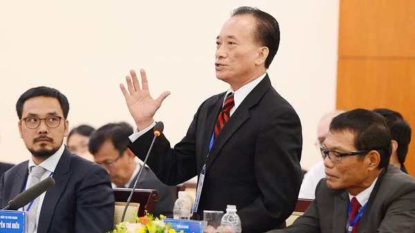 Các đại biểu phát biểu ý kiến trong buổi Thủ tướng Nguyễn Xuân Phúc gặp gỡ chuyên gia, trí thức và doanh nhân Việt Nam ở nước ngoài tiêu biểu Ảnh: VIỆT DŨNG