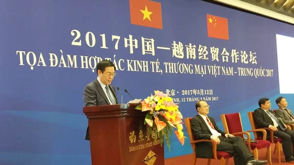 Phó Thủ tướng Vương Đình Huệ phát biểu tại tọa đàm